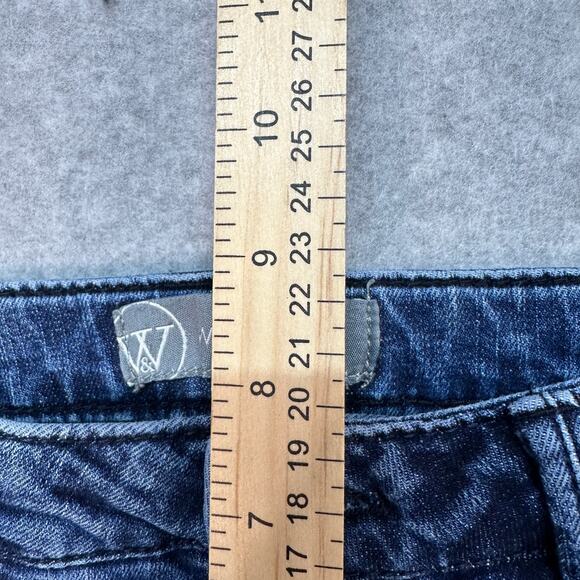 Wit & Wisdom Jeans SZ 2 Medium Wash Denim Frayed Hem Floral Embroidered Low Rise - Picture 7 of 9